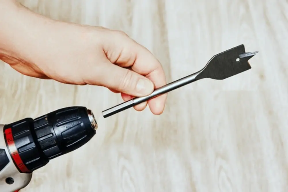 Пробиване на врати